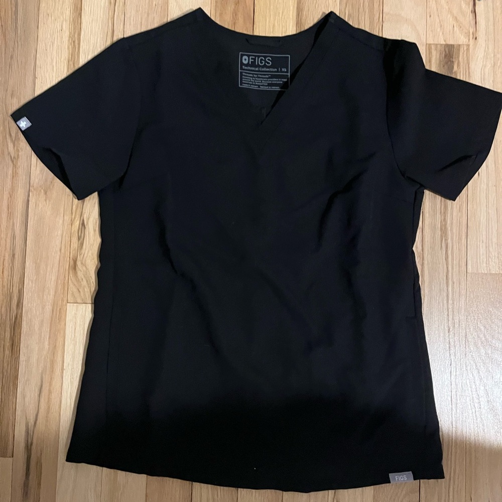 figs black scrub top